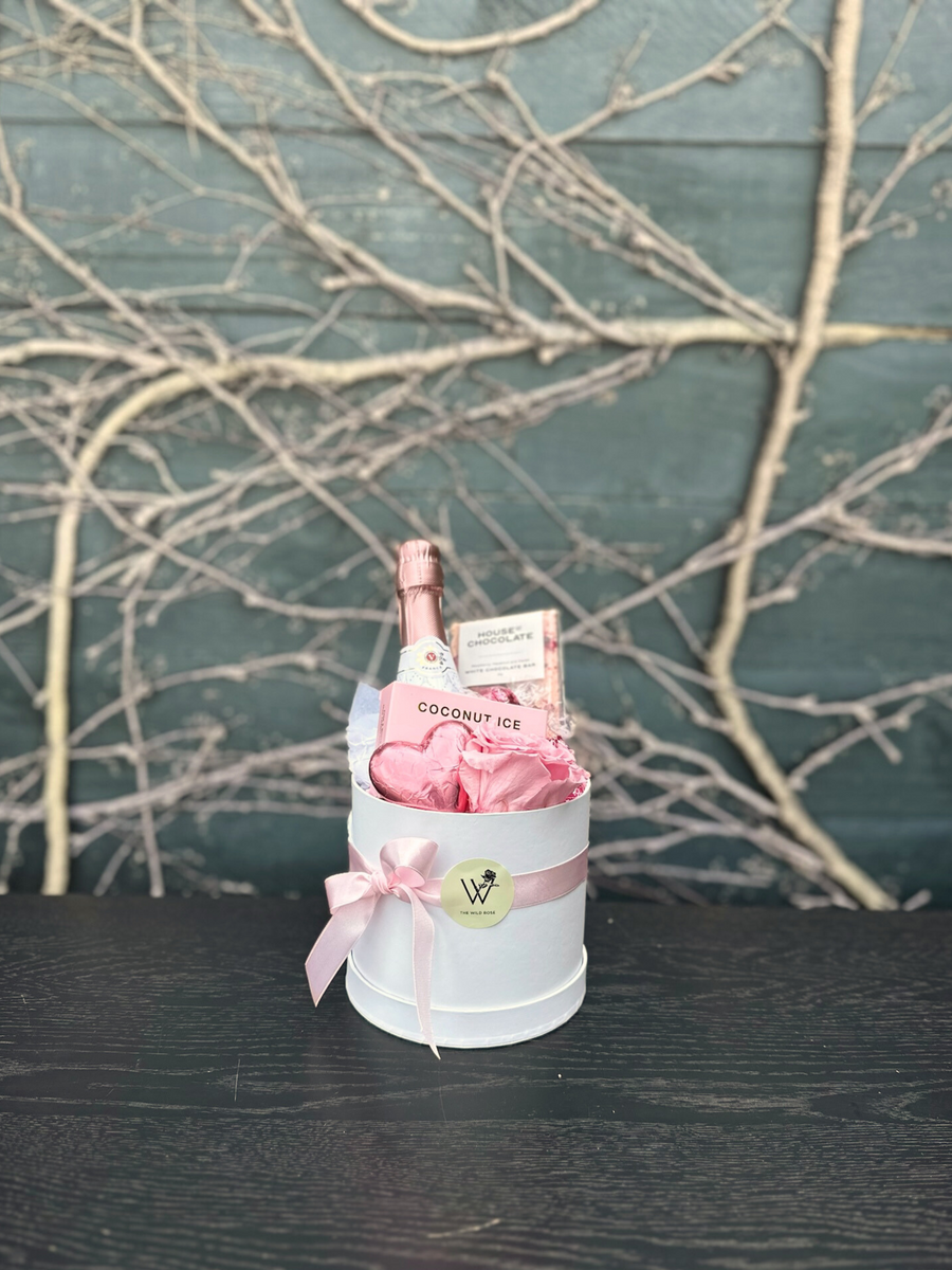 Sweet Symphony Hat Box-Local NZ Florist -The Wild Rose | Nationwide delivery, Free for orders over $100 | Flower Delivery Auckland