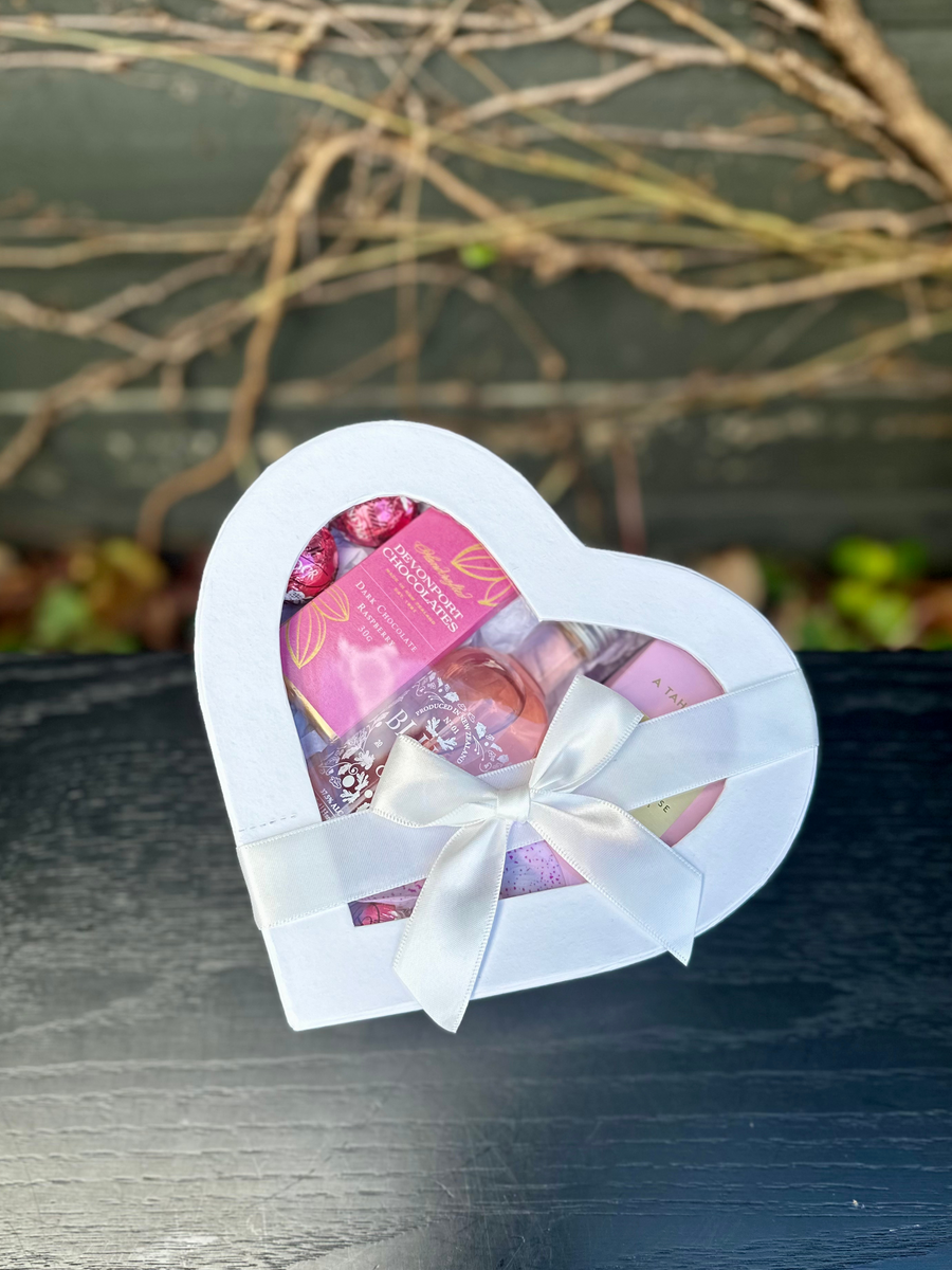 Pink Heart Sweets & Treats-Local NZ Florist -The Wild Rose | Nationwide delivery, Free for orders over $100 | Flower Delivery Auckland