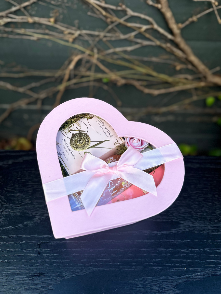 Blushing Heart Gift Box-Local NZ Florist -The Wild Rose | Nationwide delivery, Free for orders over $100 | Flower Delivery Auckland