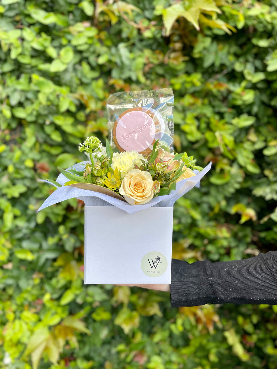 Love You Mini Posies With Cookie-Local NZ Florist -The Wild Rose | Nationwide delivery, Free for orders over $100 | Flower Delivery Auckland