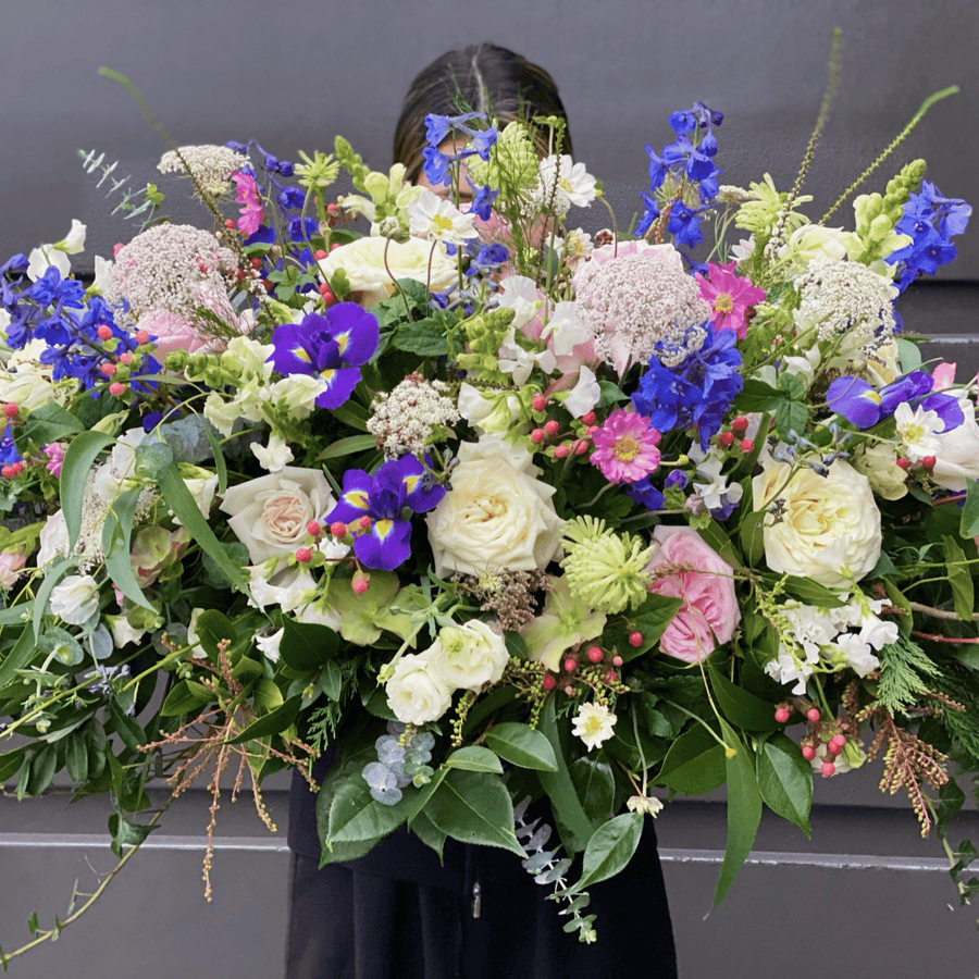 Auckland Flower Shop delivering fresh flowers 7 days a week using Auckland Flower Delivery