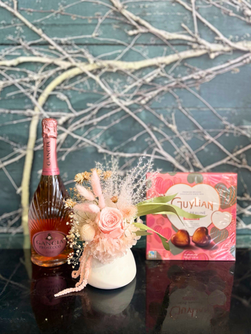 Prosecco & Petals-Local NZ Florist -The Wild Rose | Nationwide delivery, Free for orders over $100 | Flower Delivery Auckland