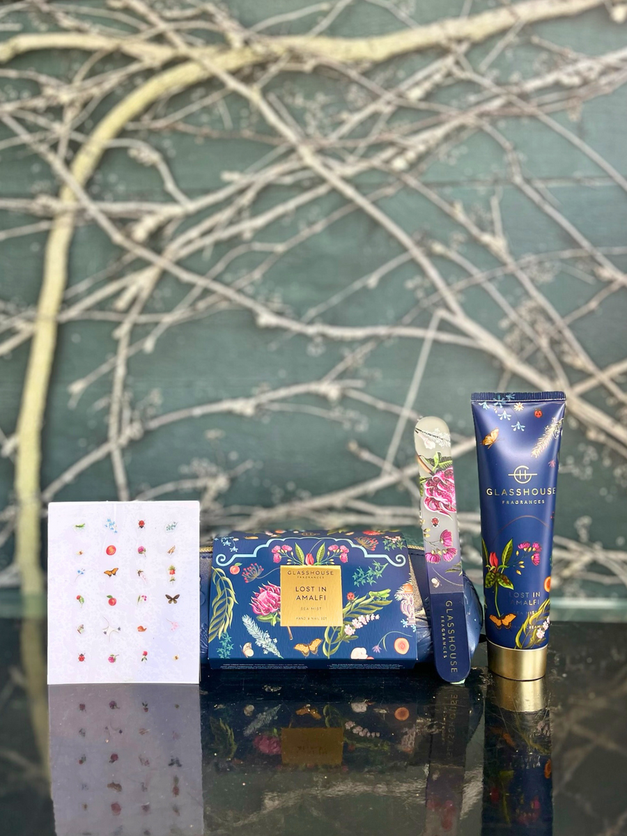 Glasshouse Country Couture Hand and Nail Set-Local NZ Florist -The Wild Rose | Nationwide delivery, Free for orders over $100 | Flower Delivery Auckland