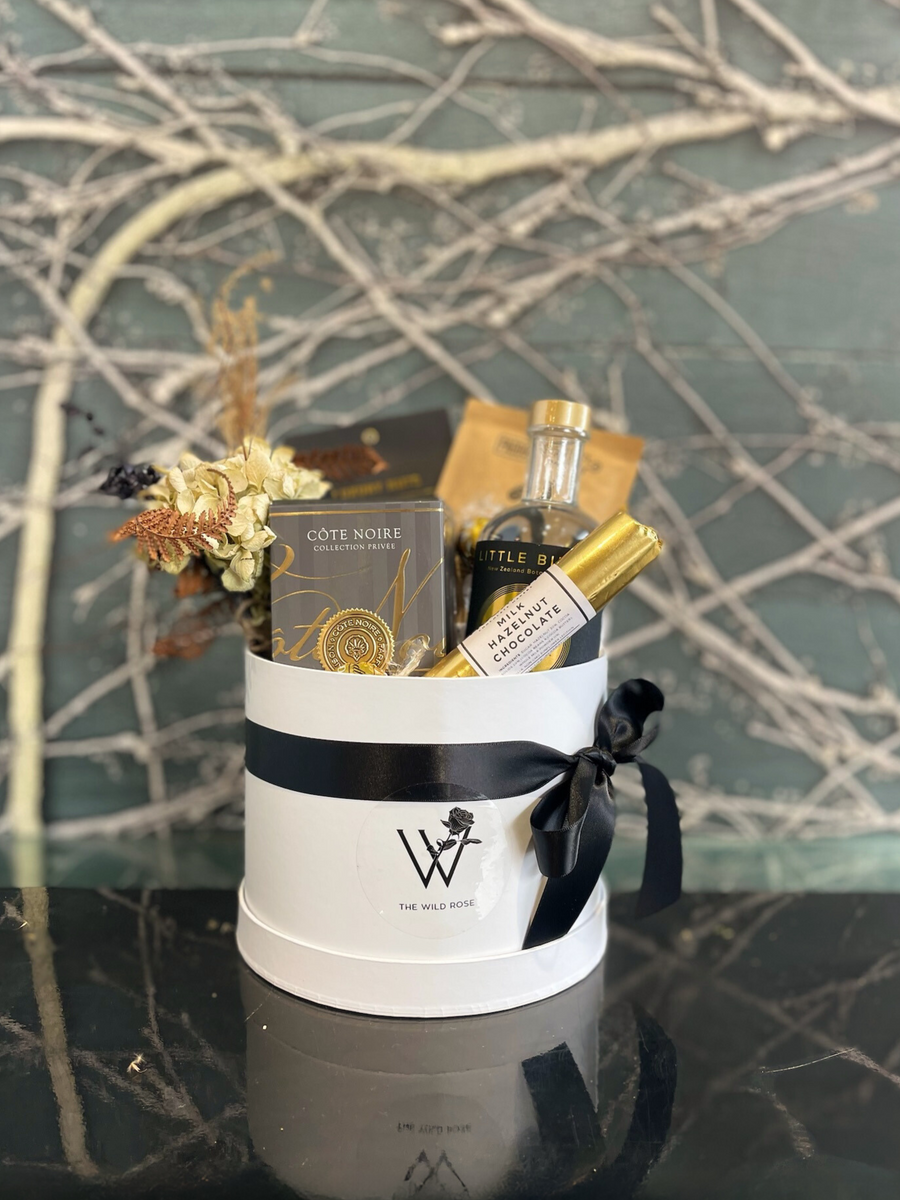 Bambina Hat Box-Local NZ Florist -The Wild Rose | Nationwide delivery, Free for orders over $100 | Flower Delivery Auckland
