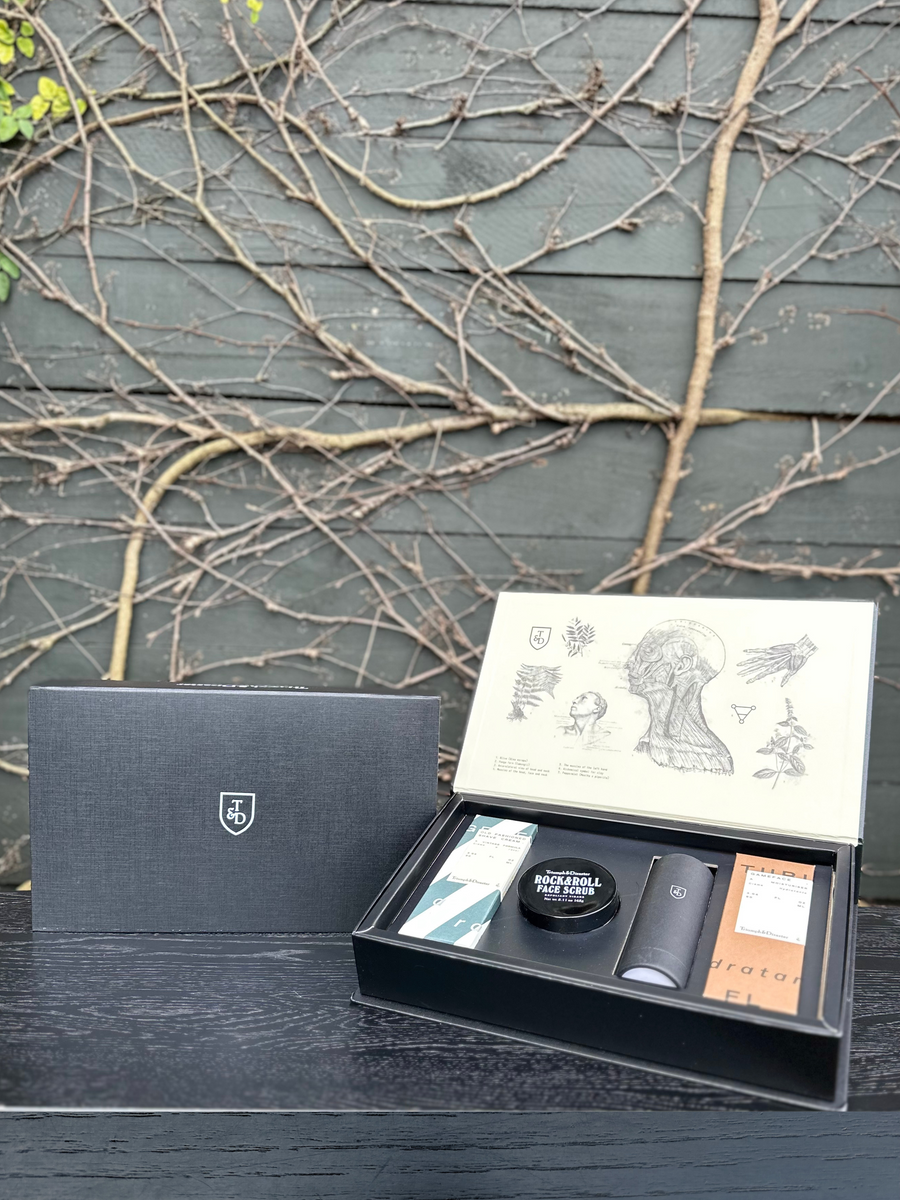 Triumph & Disaster Stash Box-Local NZ Florist -The Wild Rose | Nationwide delivery, Free for orders over $100 | Flower Delivery Auckland