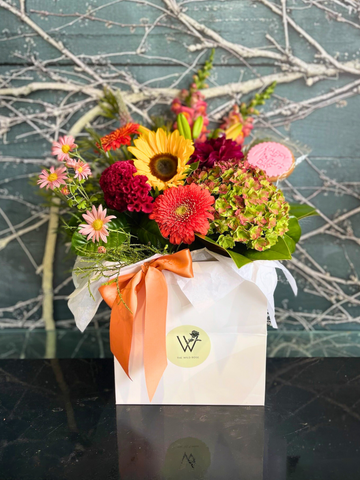 Bright & Beautiful Mother’s Day Bag (Free Cookie)-Local NZ Florist -The Wild Rose | Nationwide delivery, Free for orders over $100 | Flower Delivery Auckland