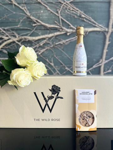 White Roses Flower Box-Local NZ Florist -The Wild Rose | Nationwide delivery, Free for orders over $100 | Flower Delivery Auckland