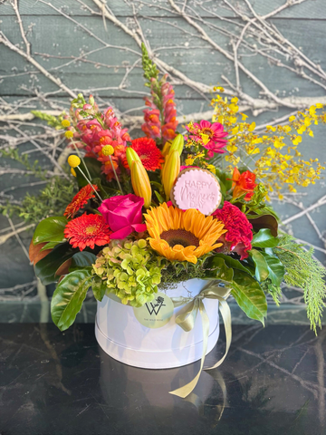 Deluxe Bright Mother’s Day Hat Box (Free Cookie)-Local NZ Florist -The Wild Rose | Nationwide delivery, Free for orders over $100 | Flower Delivery Auckland