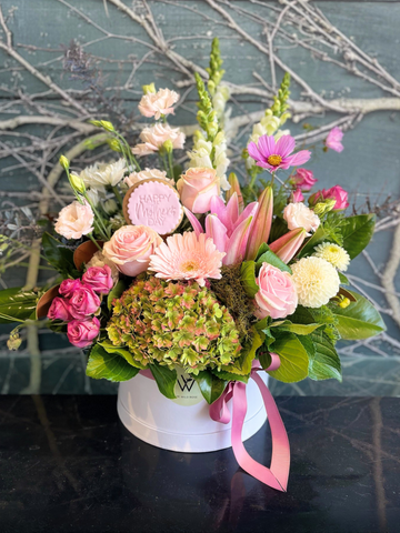 Deluxe Blush Mother's Day Hat Box (Free Cookie)-Local NZ Florist -The Wild Rose | Nationwide delivery, Free for orders over $100 | Flower Delivery Auckland