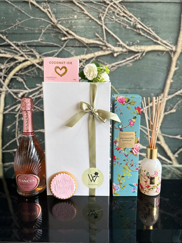 Prosecco & Petals Mother's Day Box-Local NZ Florist -The Wild Rose | Nationwide delivery, Free for orders over $100 | Flower Delivery Auckland