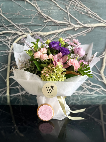 Mother's Day Sweet Blossom Bouquet With A Free Cookie-Local NZ Florist -The Wild Rose | Nationwide delivery, Free for orders over $100 | Flower Delivery Auckland