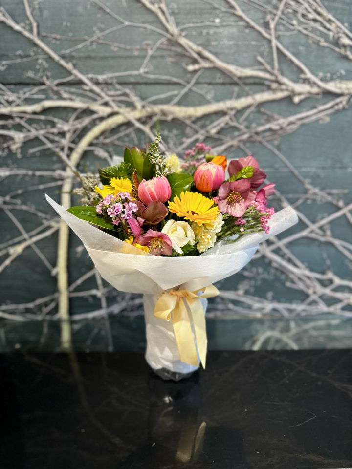 Petite Paddock To Posie | A Seasonal Petite Posie delivered same day 7 days with Auckland Flower Delivery. The Wild Rose is an Auckland Florist specialising in locally sourced flowers