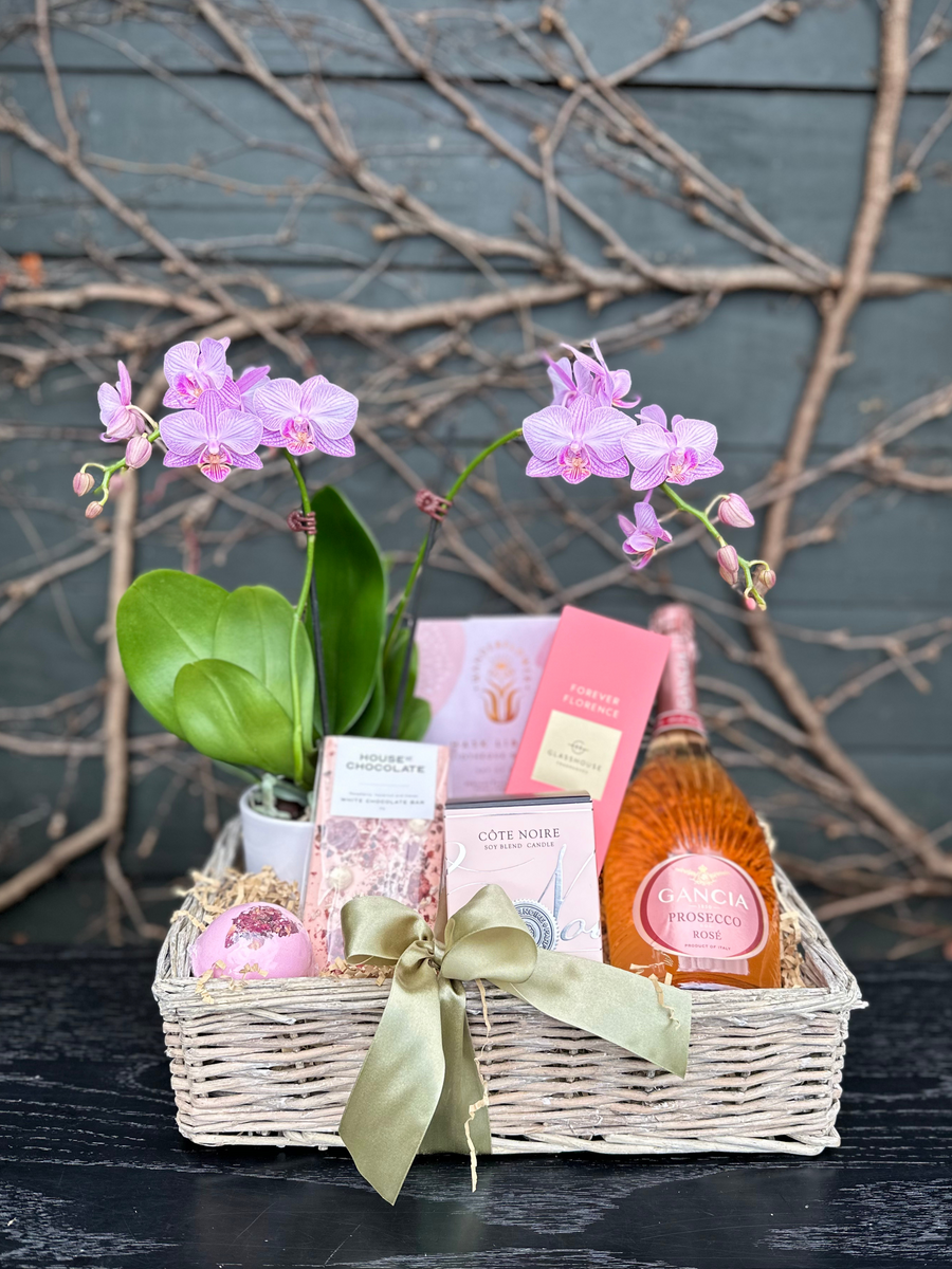 Lush Peach Gift Basket-Local NZ Florist -The Wild Rose | Nationwide delivery, Free for orders over $100 | Flower Delivery Auckland