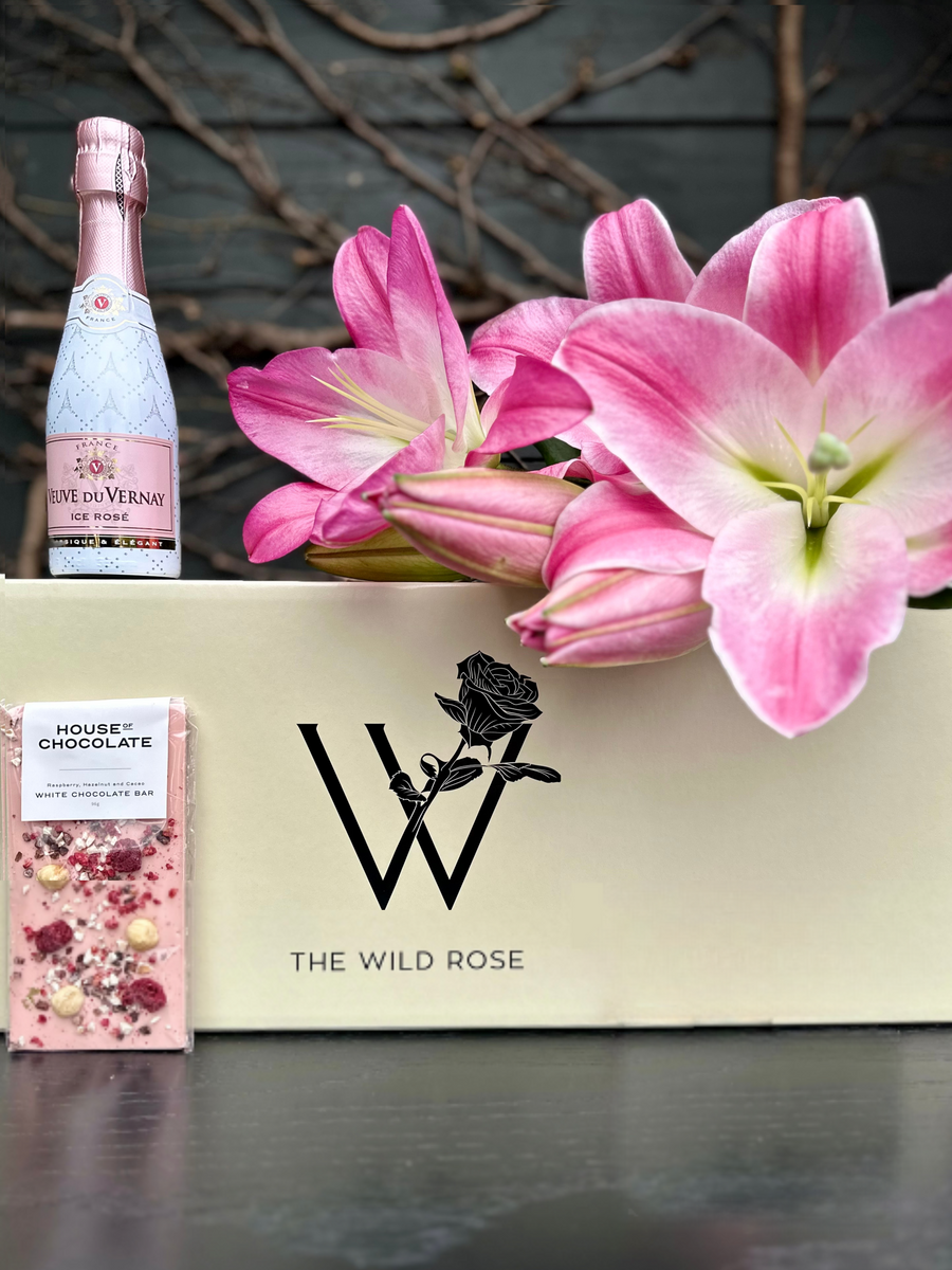 Pretty In Pink Gift Box-Local NZ Florist -The Wild Rose | Nationwide delivery, Free for orders over $100 | Flower Delivery Auckland