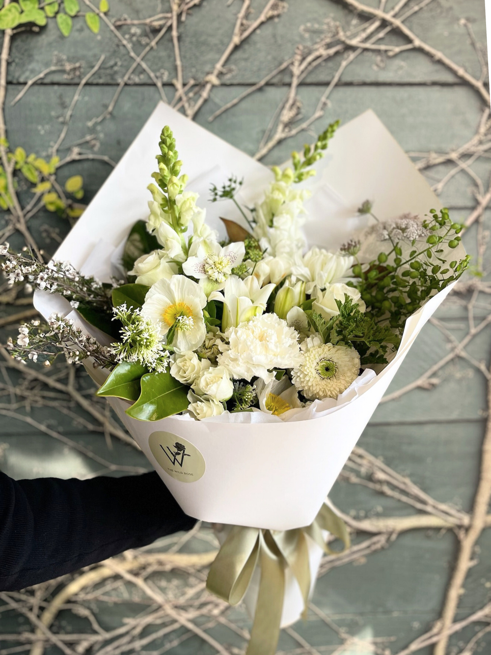 Big White | Get a beautiful White Bouquet delivered to your door 7 days with Auckland Flower Delivery, and get free delivery nationwide over $100. Afterpay available. 
