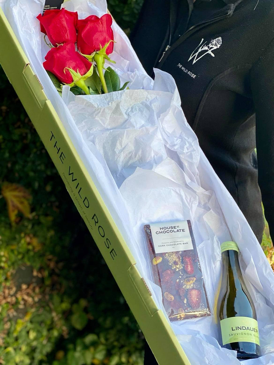 Red Roses Gift Box-Local NZ Florist -The Wild Rose | Nationwide delivery, Free for orders over $100 | Flower Delivery Auckland