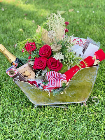Santa's Luxurious Sleigh-Local NZ Florist -The Wild Rose | Nationwide delivery, Free for orders over $100 | Flower Delivery Auckland