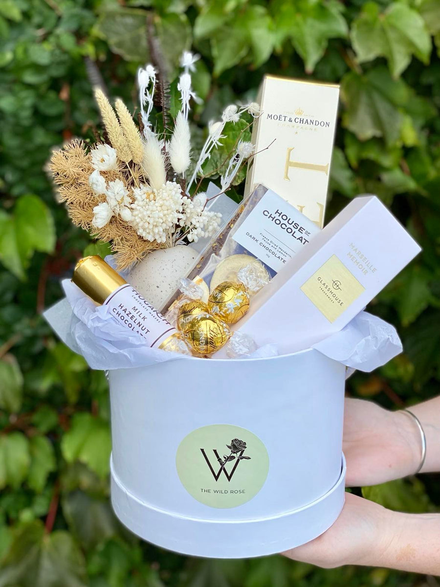 Everlasting Golden Hat Box-Local NZ Florist -The Wild Rose | Nationwide delivery, Free for orders over $100 | Flower Delivery Auckland