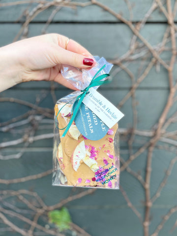 Bramble & Hedge Toffee Apple Honeycomb-Local NZ Florist -The Wild Rose | Nationwide delivery, Free for orders over $100 | Flower Delivery Auckland