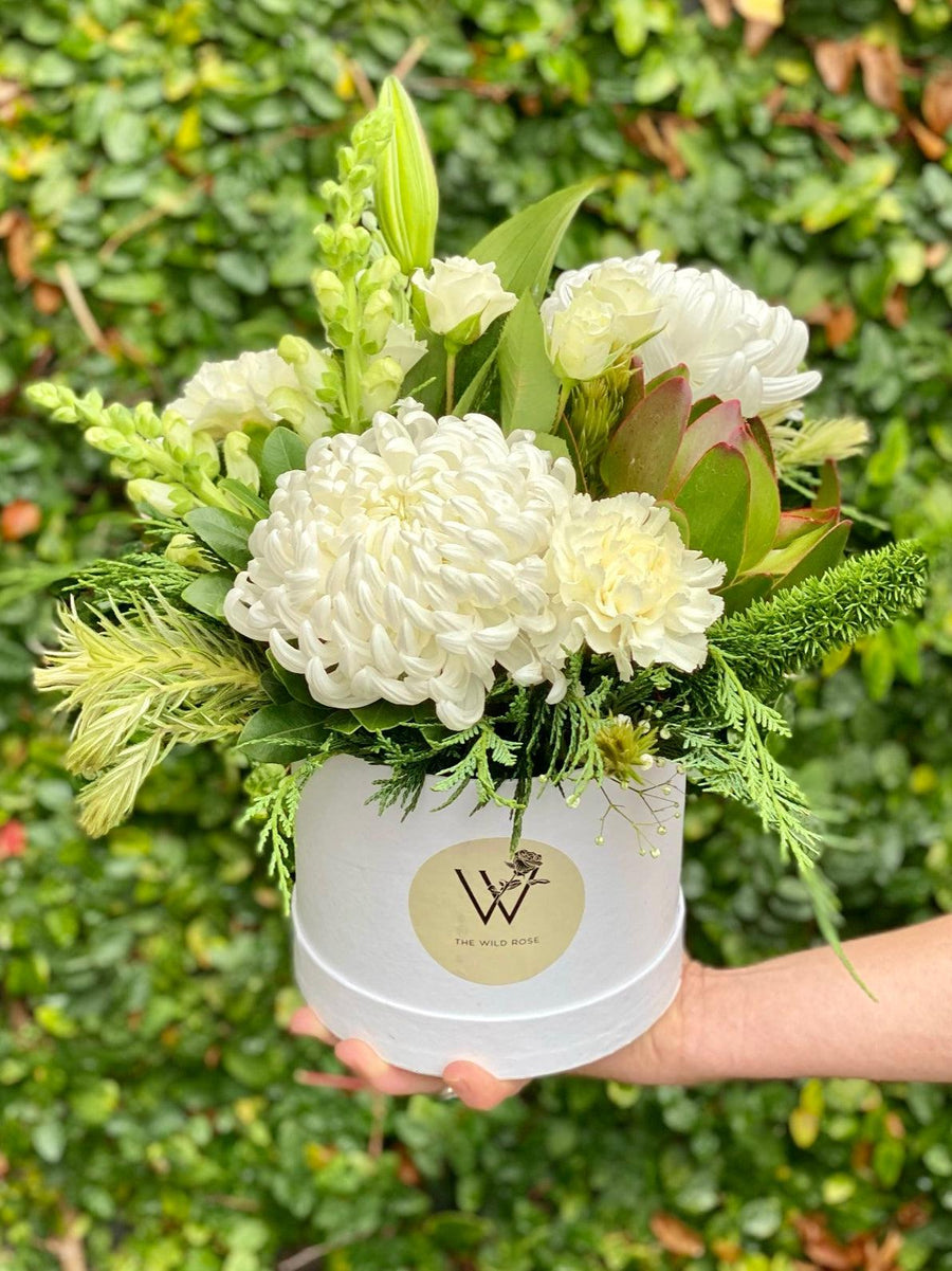 Vanilla Hat Box-Local NZ Florist -The Wild Rose | Nationwide delivery, Free for orders over $100 | Flower Delivery Auckland
