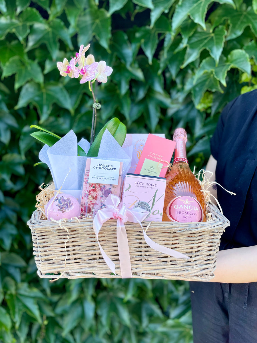Lush Peach Gift Basket-Local NZ Florist -The Wild Rose | Nationwide delivery, Free for orders over $100 | Flower Delivery Auckland